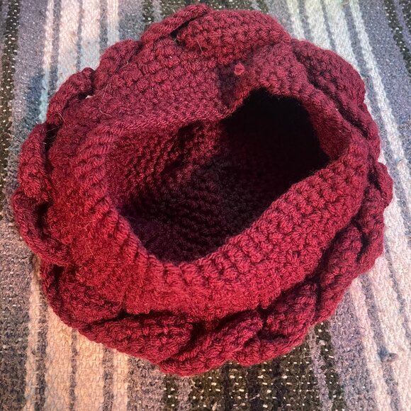 Handmade Crochet Hat Beret - Maroon - Picture 3 of 3